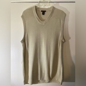 Men’s dockers sweater vest size large, excellent condition 100% acrylic